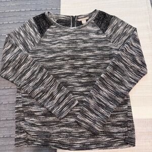 Banana Republic Black and White Knit Sweater size medium